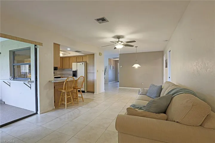 3925 Se 2nd Pl, Cape Coral, Florida 33904