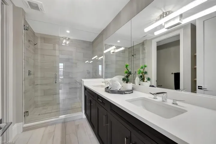 1130 3rd Ave S 512, Naples, Florida 34102