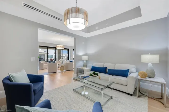 1130 3rd Ave S 512, Naples, Florida 34102