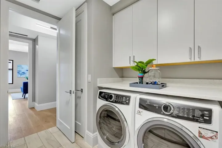 1130 3rd Ave S 512, Naples, Florida 34102