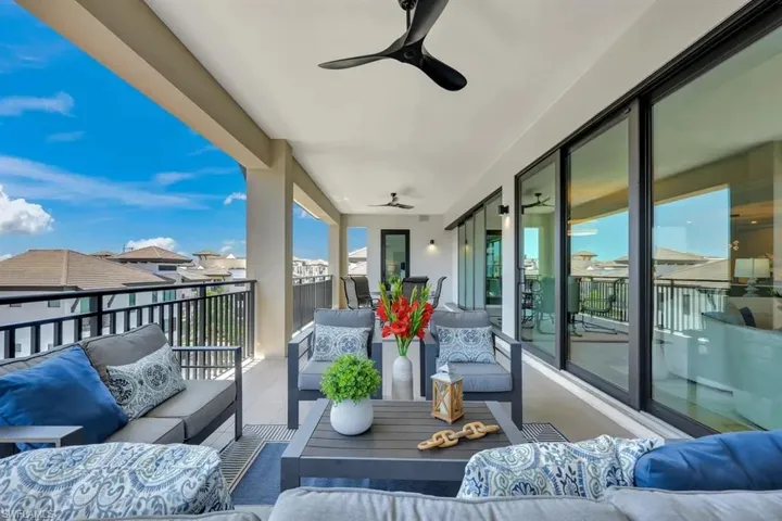 1130 3rd Ave S 512, Naples, Florida 34102
