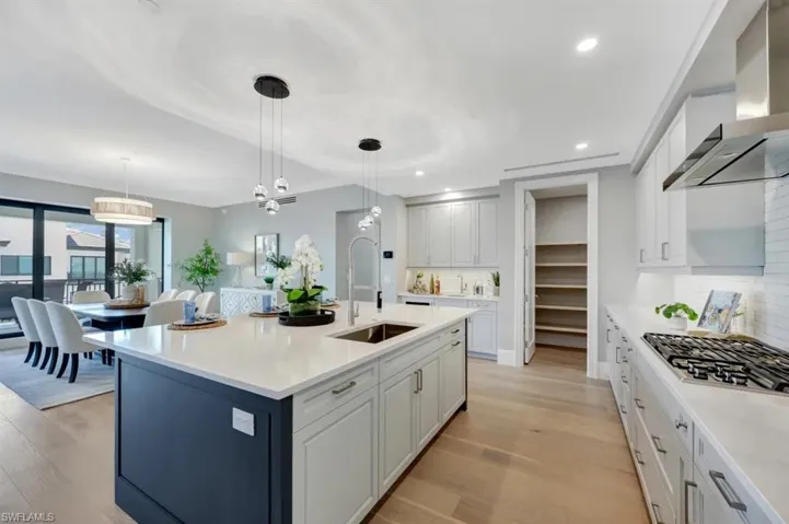 1130 3rd Ave S 512, Naples, Florida 34102