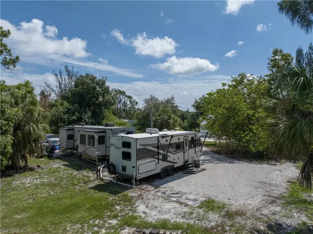 2309  Cantor  LN, North Fort Myers, FL 33917