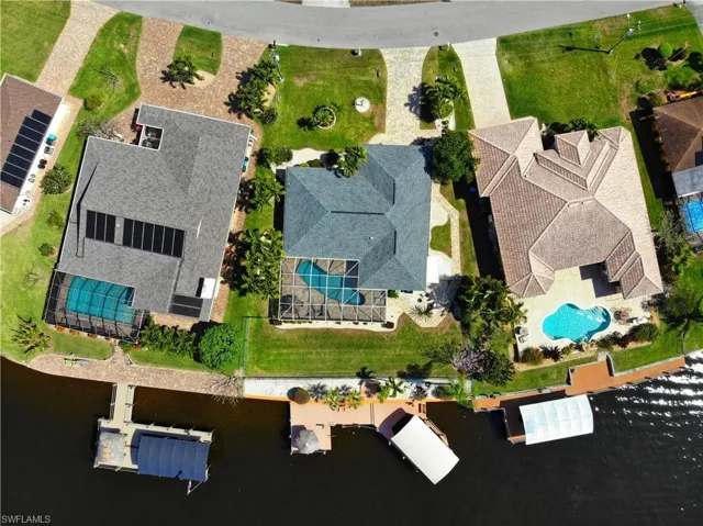 Bird's eye view of a pool area