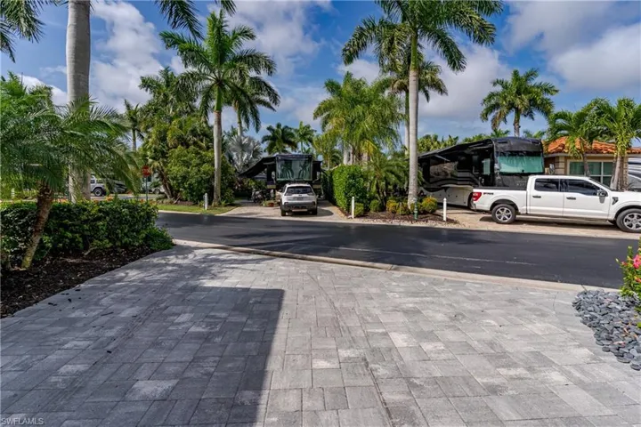 13550 Snapper Ln, Naples, Florida 34114
