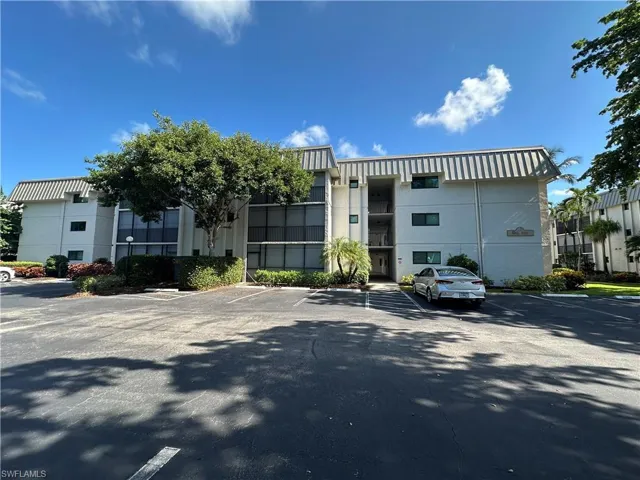 788  Park Shore  DR, Naples, FL 34103
