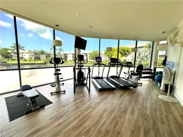788  Park Shore  DR, Naples, FL 34103