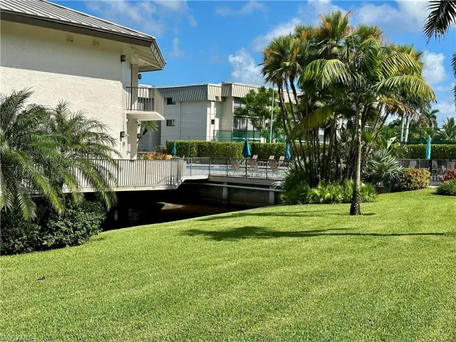 788  Park Shore  DR, Naples, FL 34103