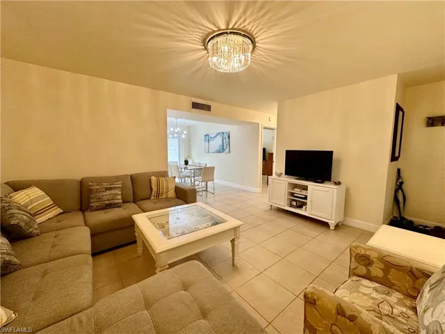 788  Park Shore  DR, Naples, FL 34103