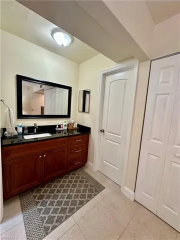 788  Park Shore  DR, Naples, FL 34103