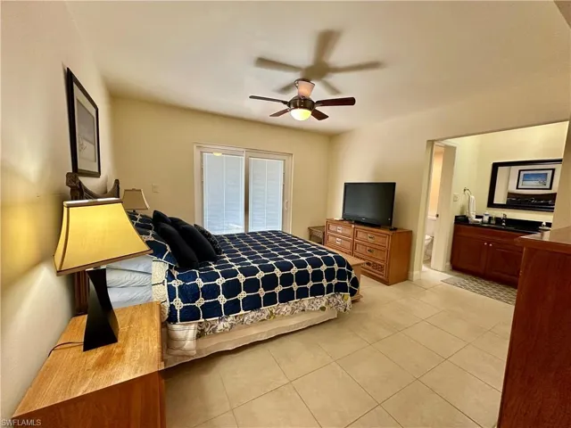 788  Park Shore  DR, Naples, FL 34103