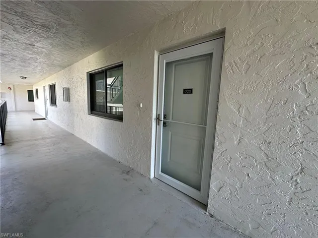 788  Park Shore  DR, Naples, FL 34103