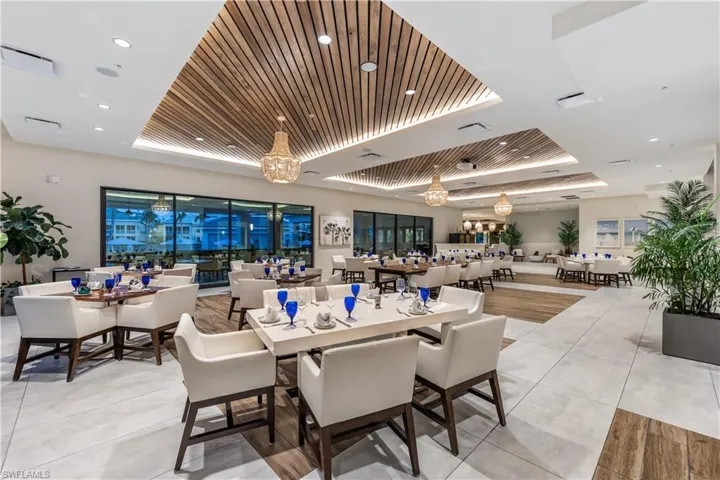Royal Palm Room for resort indoor casual dining.