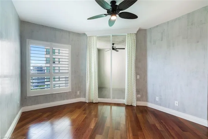 Guest bedroom overlooking the southern lanai.