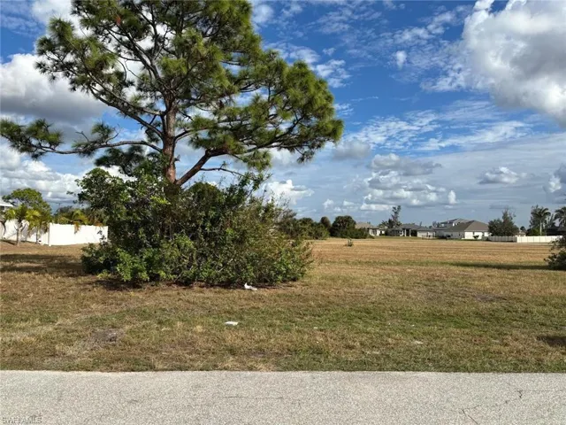 2353 NW 37th  PL, Cape Coral, FL 33993