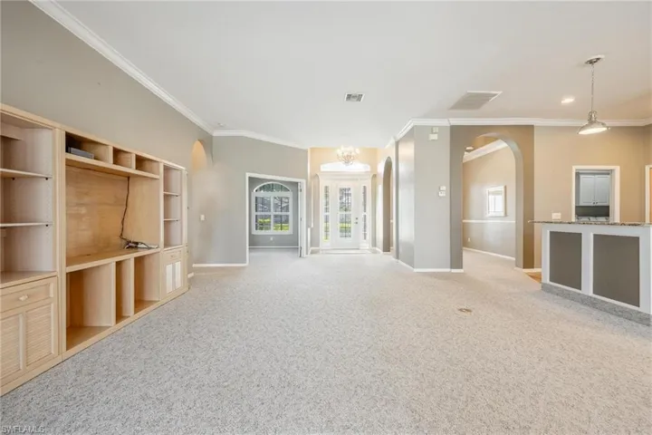 Lliving Room/ Family Room with crown molding