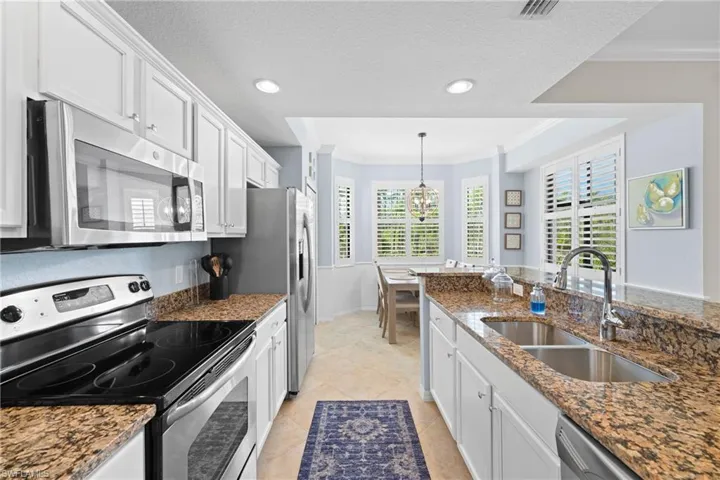 9715 Acqua Ct 116, Naples, Florida 34113