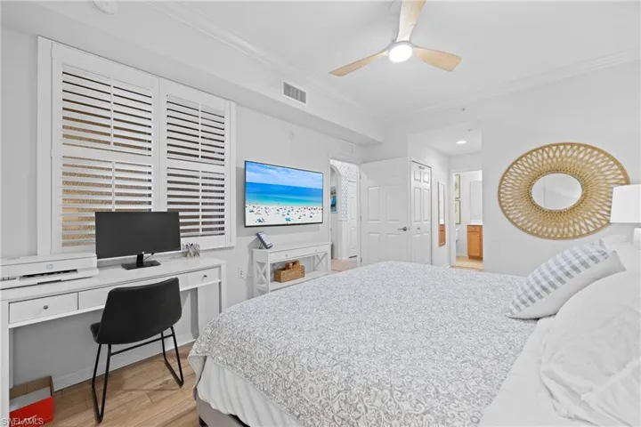 9715 Acqua Ct 116, Naples, Florida 34113