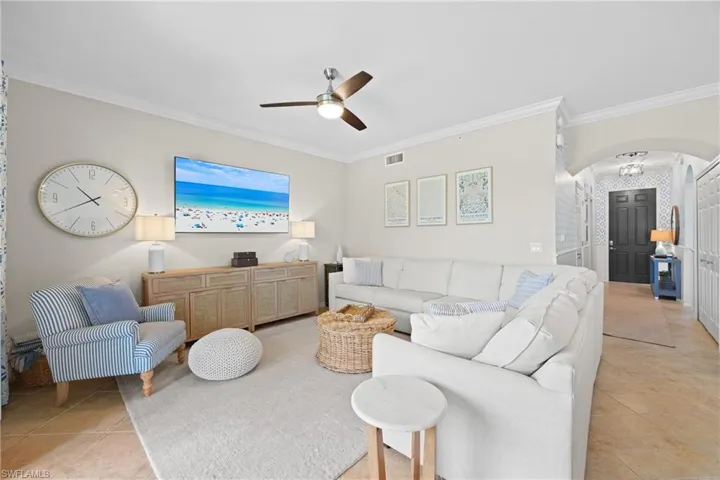 9715 Acqua Ct 116, Naples, Florida 34113