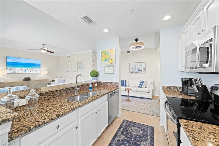 9715 Acqua Ct 116, Naples, Florida 34113