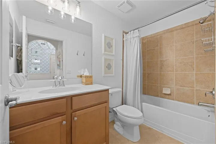 9715 Acqua Ct 116, Naples, Florida 34113
