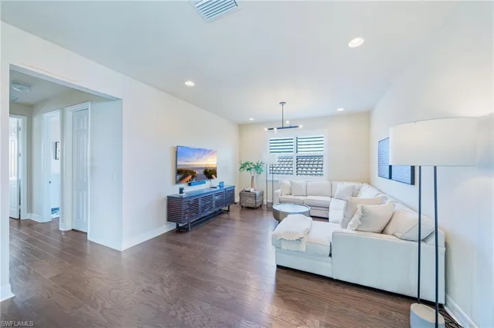 11546  Meadowrun  CIR, Fort Myers, FL 33913
