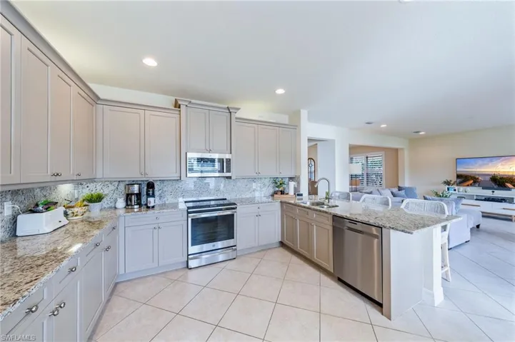 11546  Meadowrun  CIR, Fort Myers, FL 33913