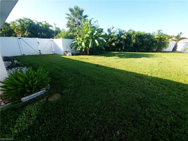 1107 SE 13th  TER, Cape Coral, FL 33990