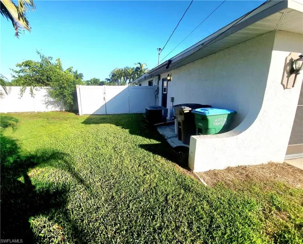 1107 SE 13th  TER, Cape Coral, FL 33990