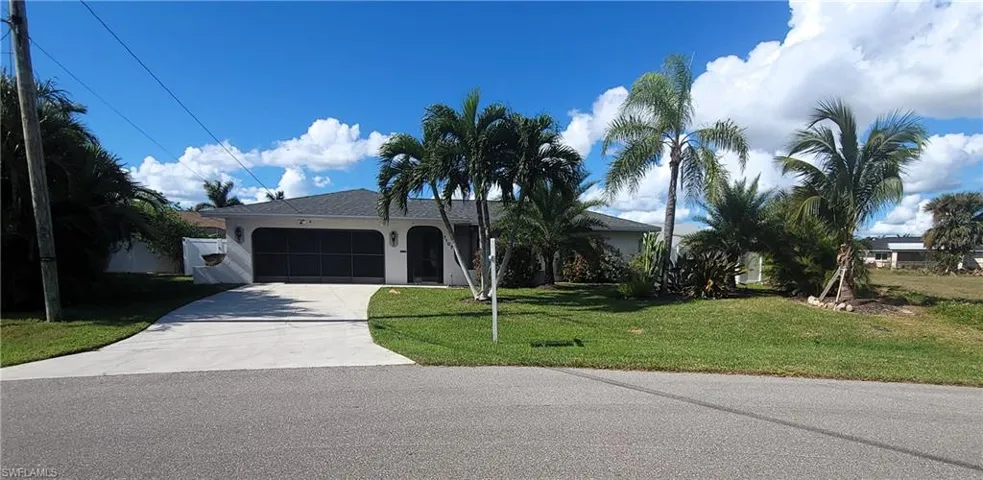 1107 SE 13th  TER, Cape Coral, FL 33990