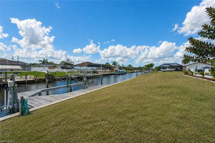 1422 Se 15th Ter, Cape Coral, Florida 33990