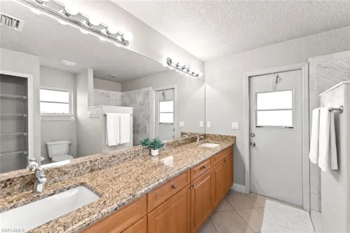 1422 Se 15th Ter, Cape Coral, Florida 33990