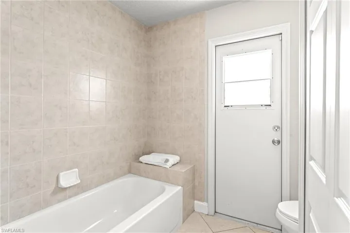 1422 Se 15th Ter, Cape Coral, Florida 33990