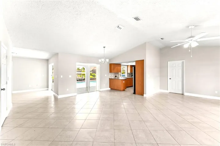 1422 Se 15th Ter, Cape Coral, Florida 33990