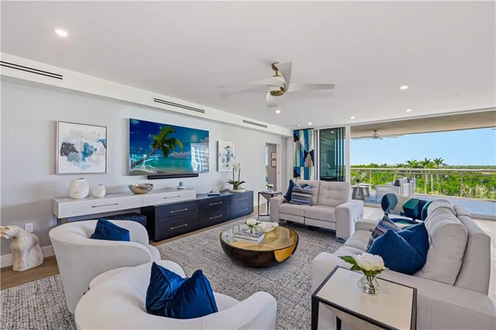 13935 Old Coast Rd 406, Naples, Florida 34110