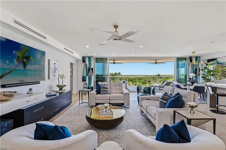 13935 Old Coast Rd 406, Naples, Florida 34110