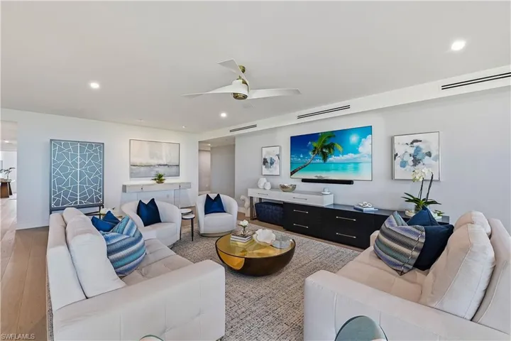 13935 Old Coast Rd 406, Naples, Florida 34110