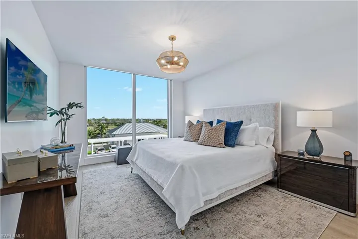 13935 Old Coast Rd 406, Naples, Florida 34110