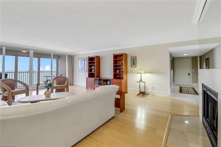 Living room, fireplace, gulf views: Live the best life