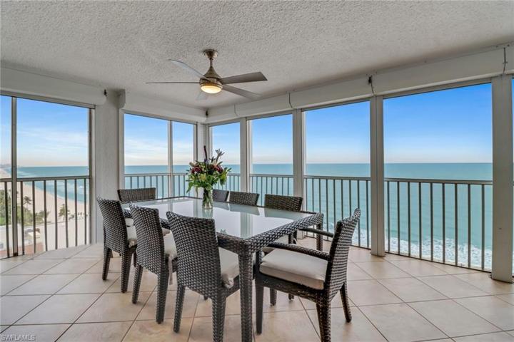 Outdoor Dining Area on 43' Balcony