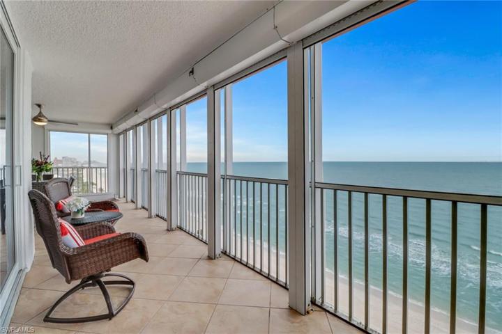 The soothing sound of waves, perfect decibel from the penthouse 14th floor