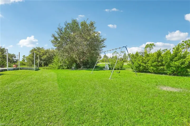 812  Floyd S AVE, Lehigh Acres, FL 33976