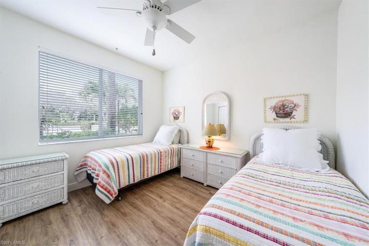 Split bedroom floor plan