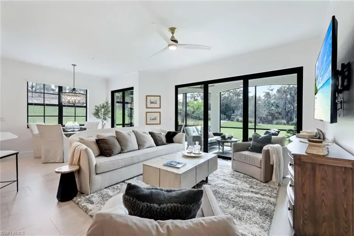 16348  Viansa  WAY, Naples, FL 34110