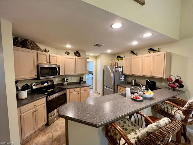 9377  Aegean  CIR, Lehigh Acres, FL 33936