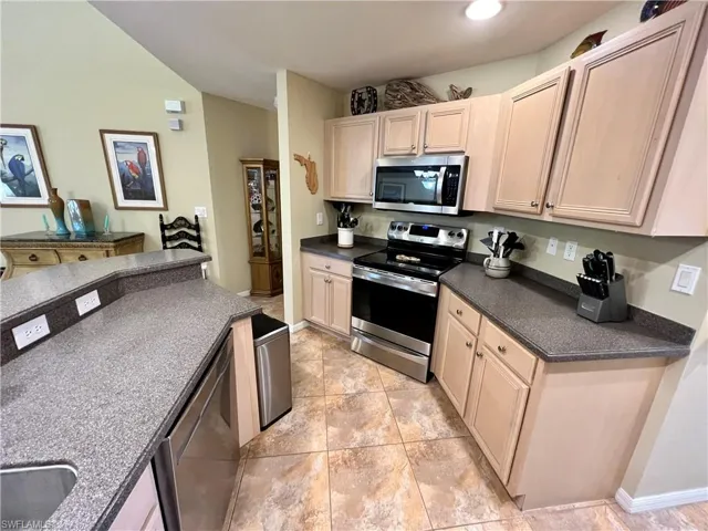 9377  Aegean  CIR, Lehigh Acres, FL 33936