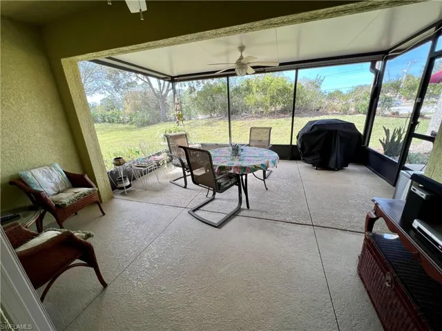 9377  Aegean  CIR, Lehigh Acres, FL 33936