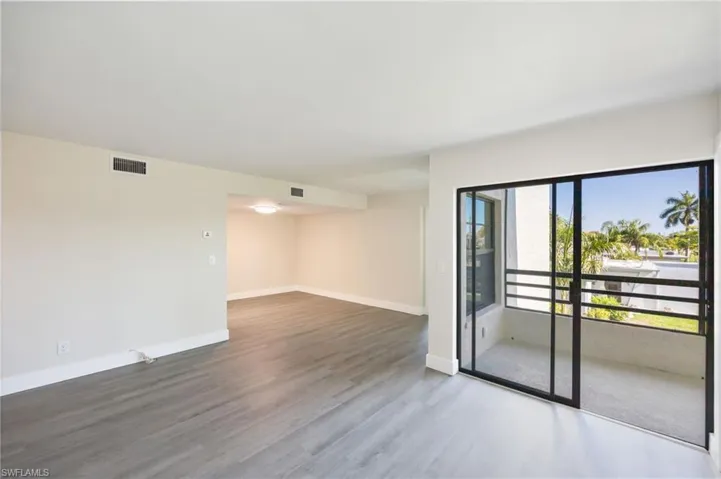 Open concept Living/Dining