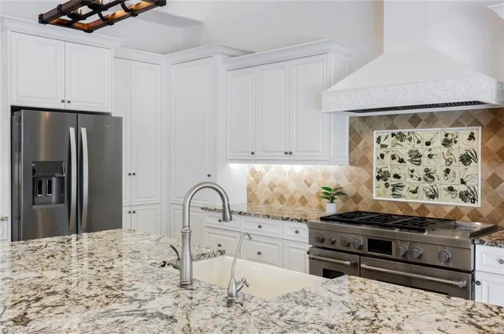 1400 Forrest Ct, Marco Island, Florida 34145