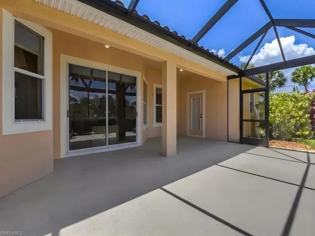 Spacious Lanai